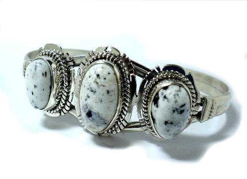 希少 幻のホワイトバッファローターコイズ ネイティブアメリカン