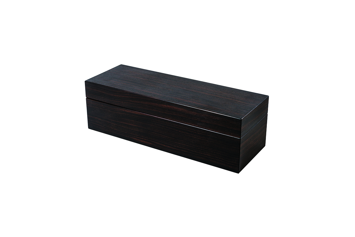 k*o様 雲龍が見事な浅型の硯／黒檀(?)の木