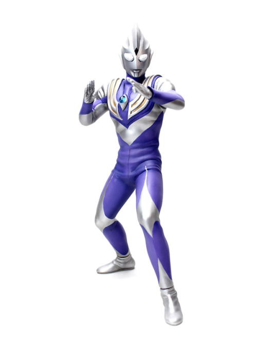 ウルトラマンティガ☆マルチタイプ☆100体限定☆光の巨人像ver.EX