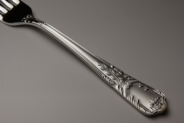 高級ホテルが使う洋白銀食器【ロイヤルスプーン】