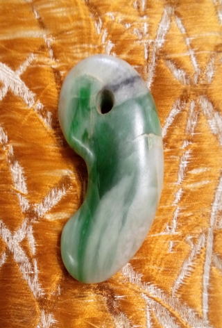 翡翠勾玉ヒスイまがたま糸魚川ヒスイ古墳時代宝石質ヒスイ出土品