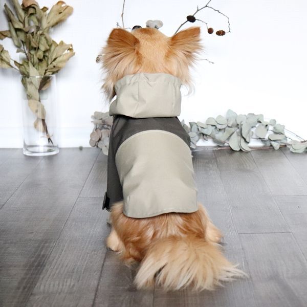 マウンテンパーカー（ベージュ×カーキ） ※防水・防風機能あり アウター