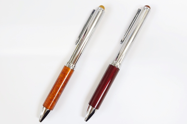 久慈産琥珀付き琥珀ボールペン 名入れあり：全角（漢字・かな・カナ