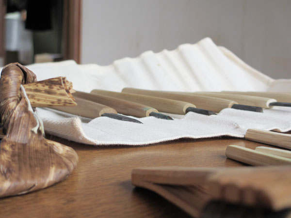 版画『鼓と少女』太田二郎 作 版画『鼓と少女』太田二郎 作 版画『鼓