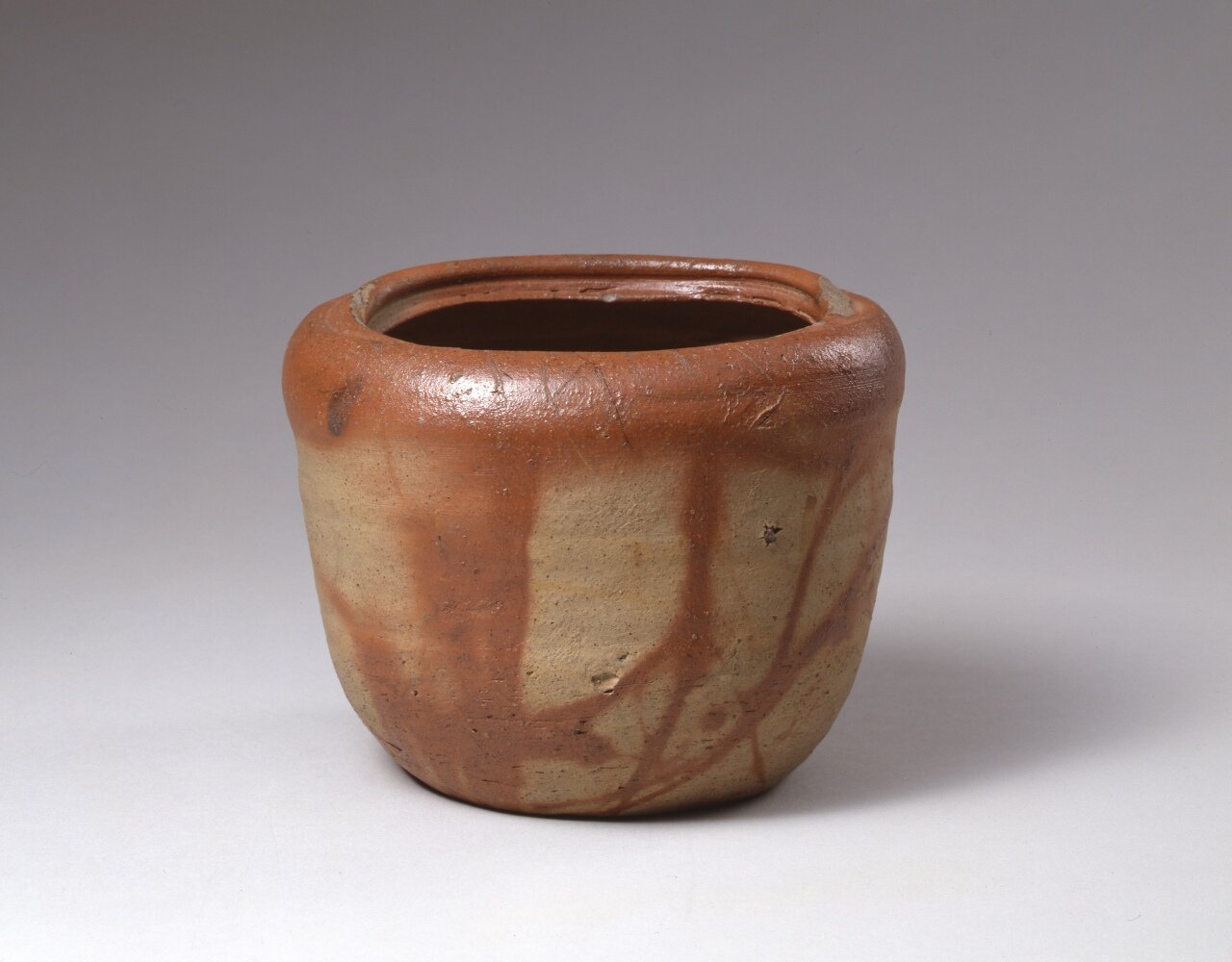 備前火襷水指 | 茶道具 - コレクション - 荏原 畠山美術館