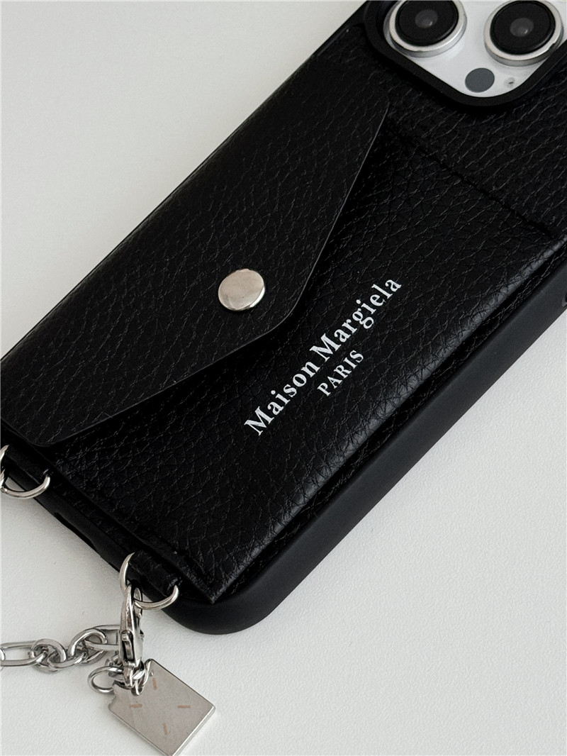マルジェラ アイ フォン17/17pro ケース チェーン iphone16pro ケース