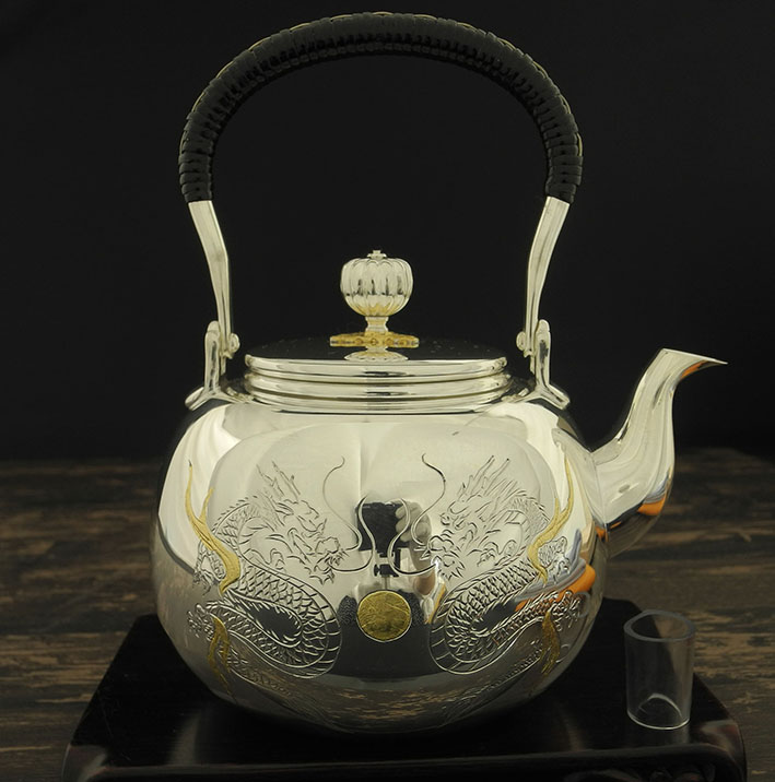 純銀製 花蔦文 金メッキ 玉石取っ手 急須 銀瓶 煎茶道具 gin2b-hoshou.jpg