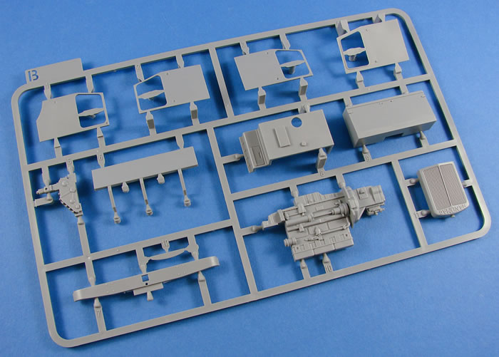 Takom Kit No. 2030 - V-2 Rocket, Meillerwagen, Hanomag SS100