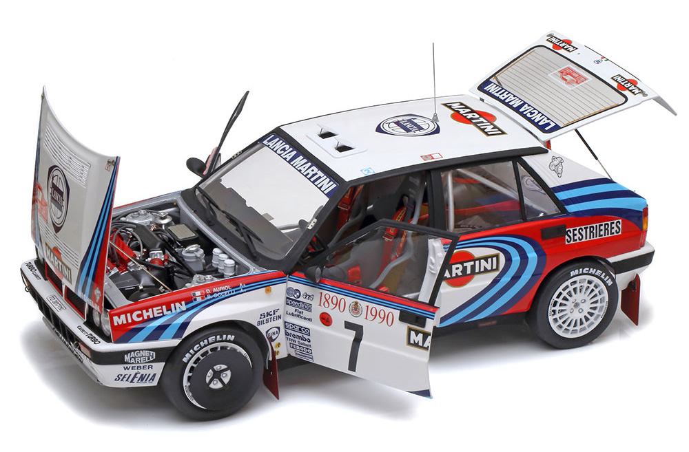 1/12 カーモデル ランチア デルタ HF インテグラーレ 16V ITALERI