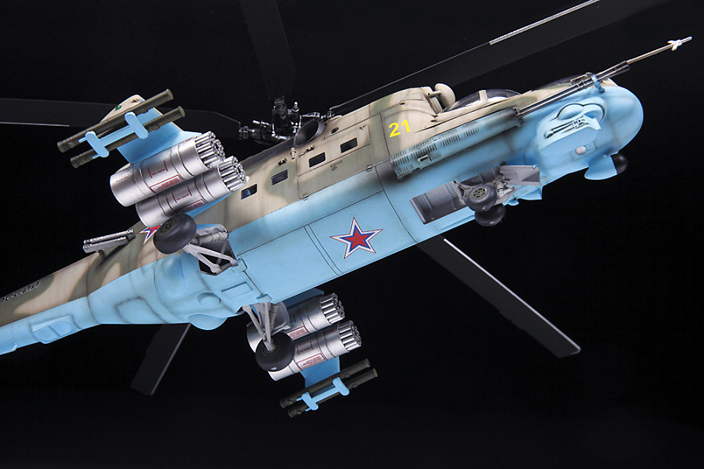 ズベズダ MIL Mi-24P ハインド ソビエト 攻撃ヘリコプター 1/48