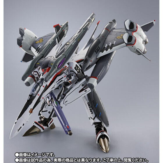 劇場版マクロスF」よりDX超合金「VF-25F トルネードメサイアバルキリー
