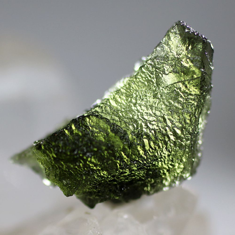 チェコ共和国産]天然モルダバイト原石 - 埼玉県吉川市の天然石専門店