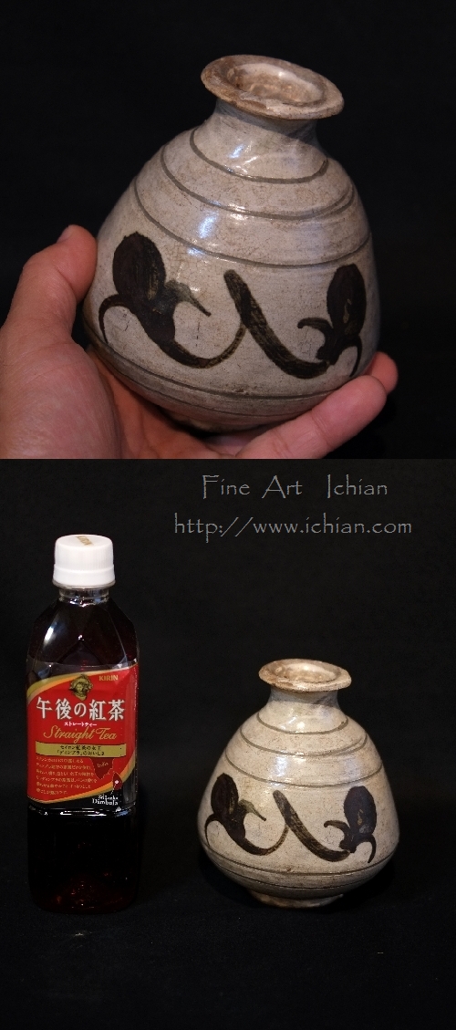 粉青沙器鉄絵唐草文瓶李朝写し 李朝 粉青沙器 鉄絵葡萄文徳利 古美術