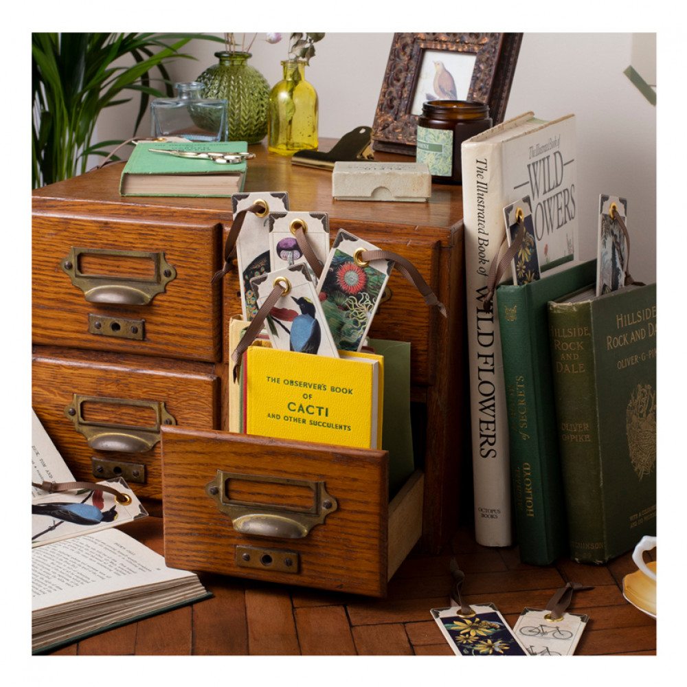 Vintage Collection | Bookmarks| IF