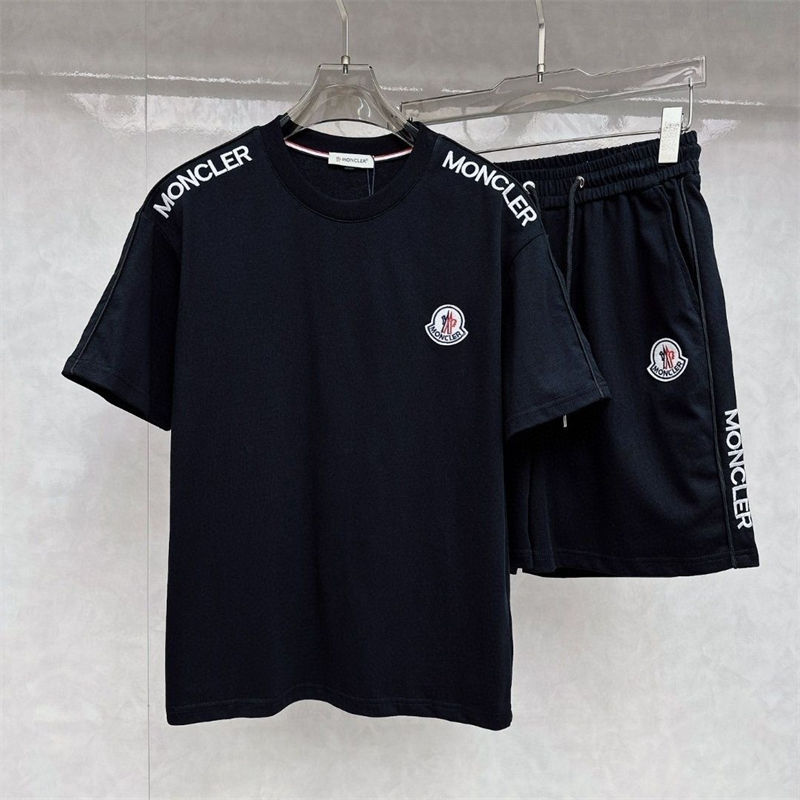 Moncler モンクレールハイブランドTシャツメンズ 夏服半袖 上下 セット