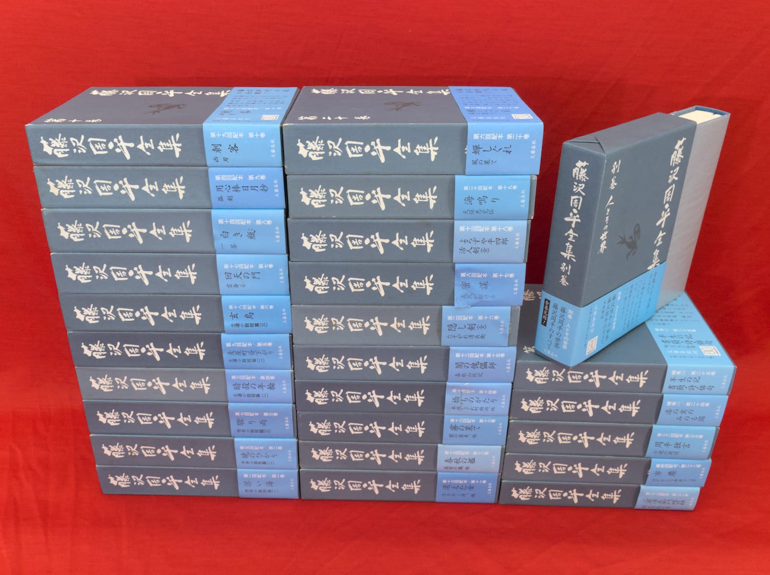 藤沢周平全集 26冊（本巻25+別巻1）』など、秋田県郷土史、宗教ほか計