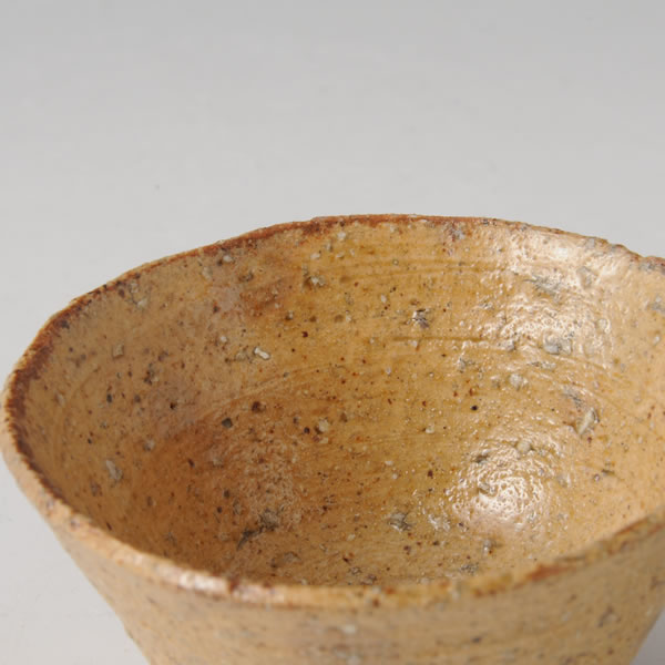 Japan Pottery Net / ぐい呑 (黄伊羅保)