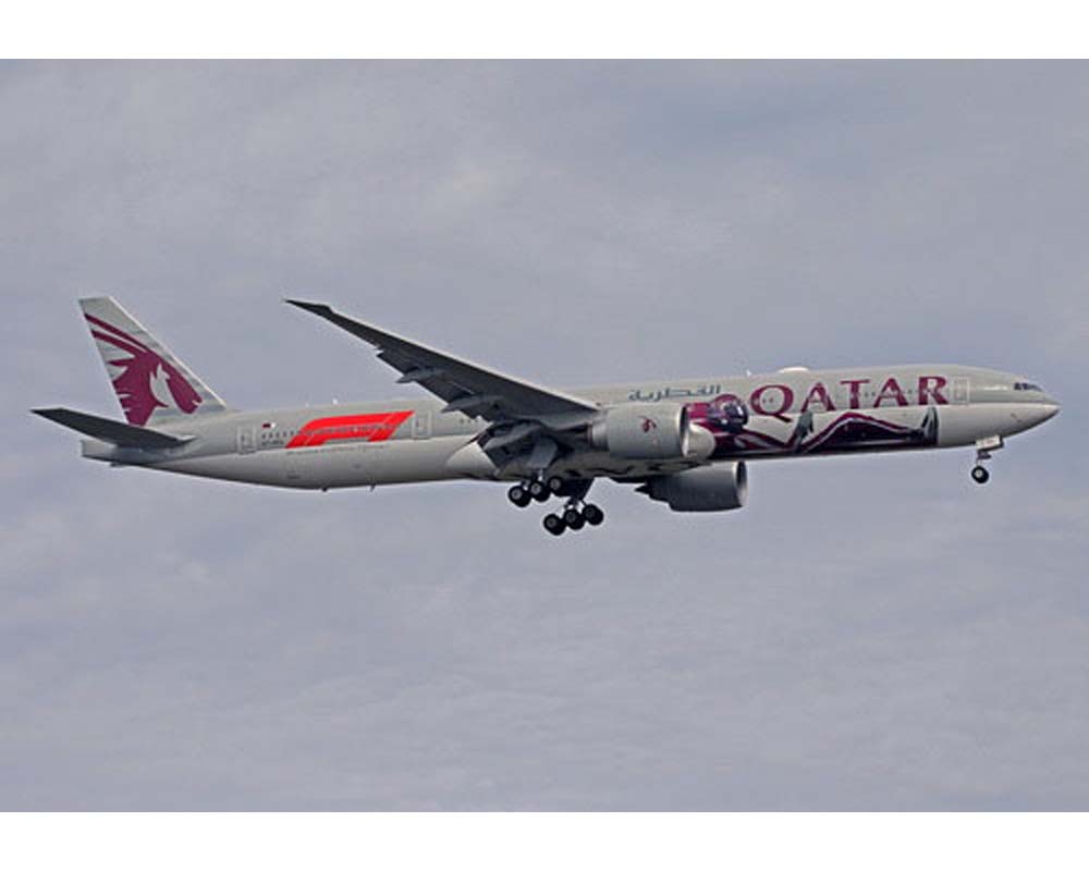 www.JetCollector.com: Qatar F1 B777-300ER A7-BEL 1:400 Scale