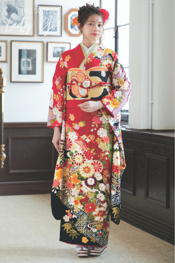 極美品 王道カラー 正絹振袖フルセット 赤色 花柄 刺繍 豪華 赤地に