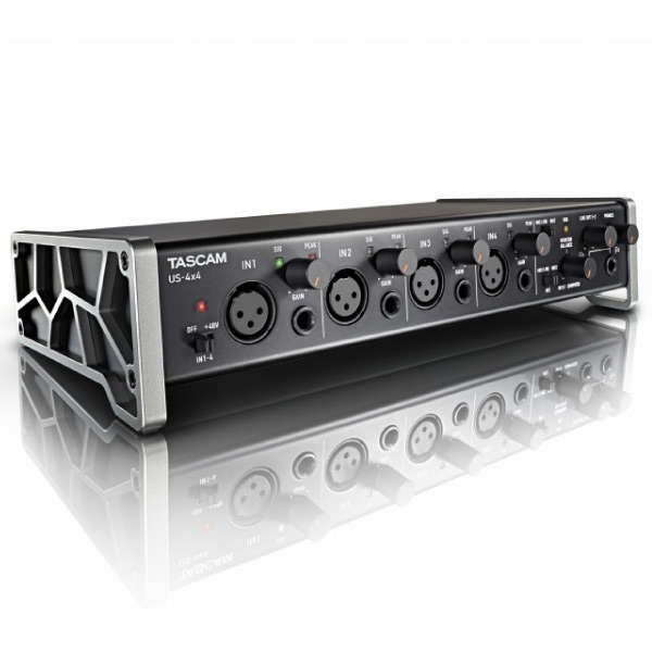 TASCAMのオーディオインターフェイス、US-4x4-SNのご紹介です。