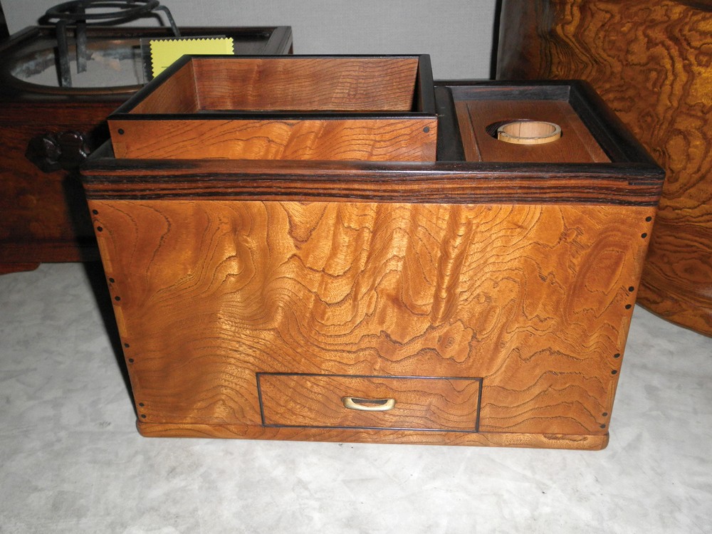 高級 欅☆アッシュトレイ☆未使用☆キレイな木目の温もり☆送料込