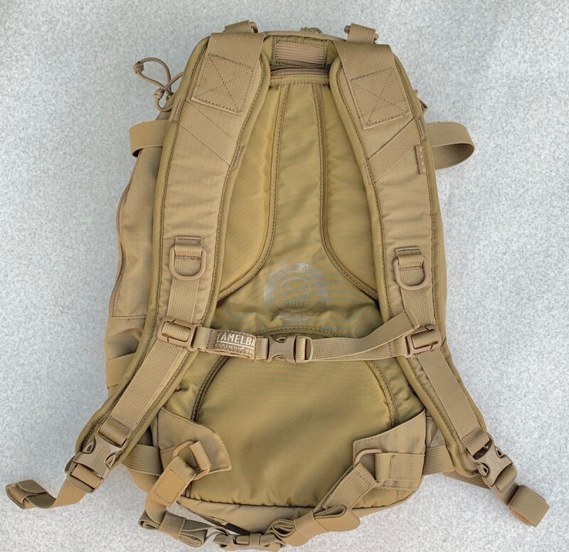 used 米軍放出品 CAMELBAK製 キャメルバック 黒 ハイドレーション