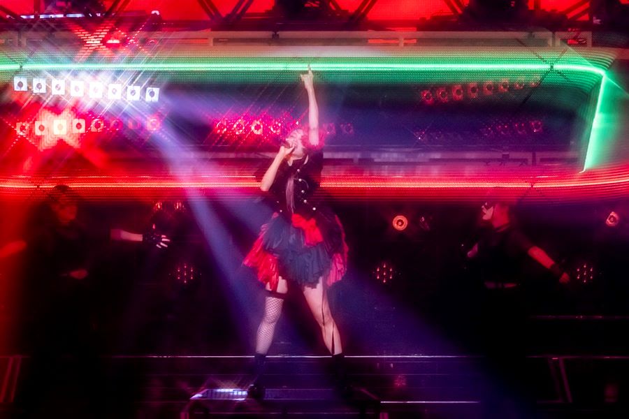 LiSA、3年ぶりのアリーナツアー初日公演でTVアニメ『シャンフロ』新OP