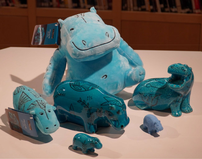 エジプトの可愛い青カバ君グッズをご紹介｜MMMブティック ⭐︎ルーブル