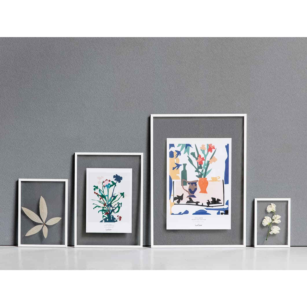 Moebe フレーム A4 ホワイト(A4 ホワイト)：ポスター & アーティスト