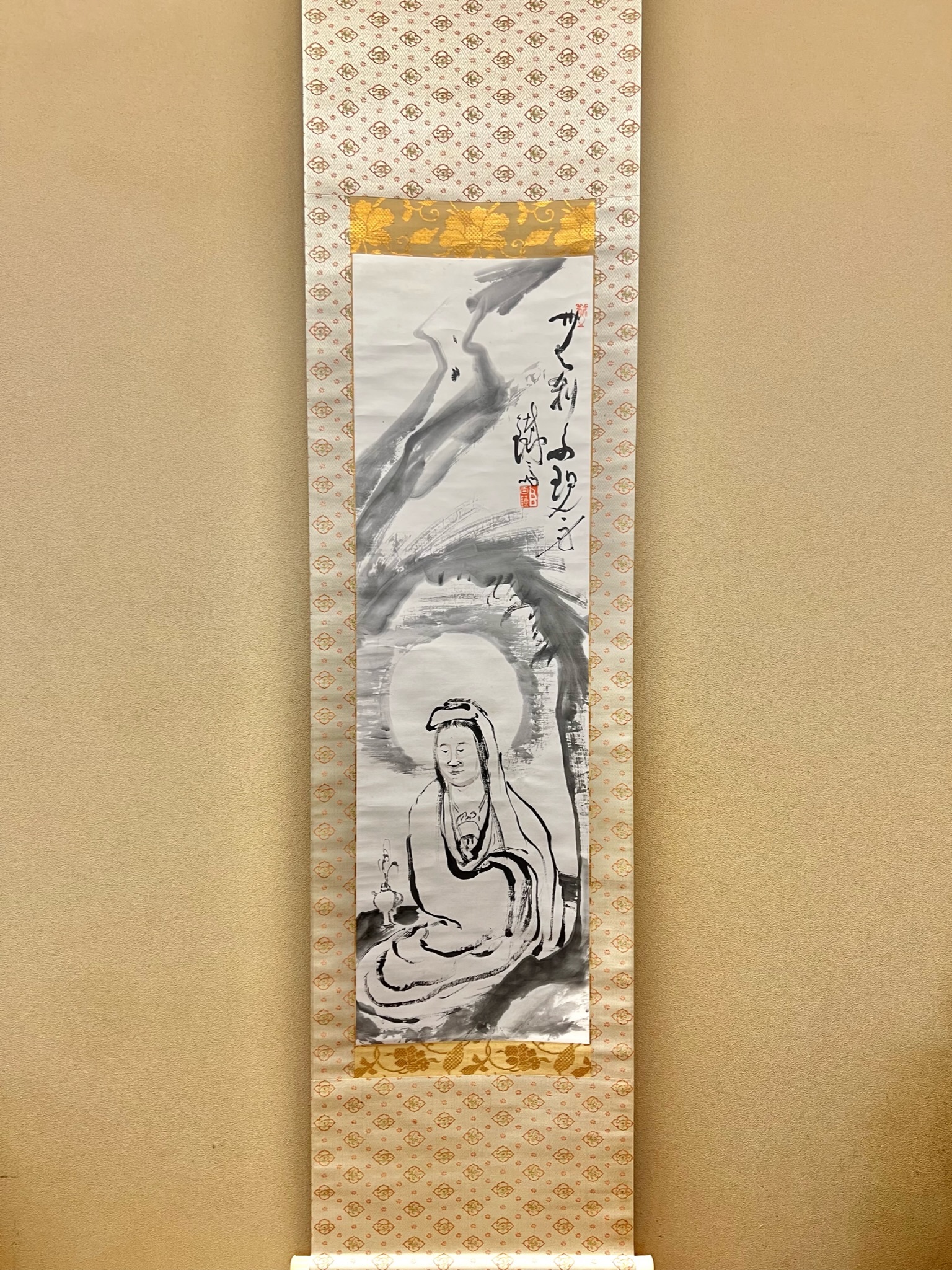 掛軸 松本大圓 聖観音図 共箱 画賛 太巻仕立て 京都清水寺名誉貫主 4-