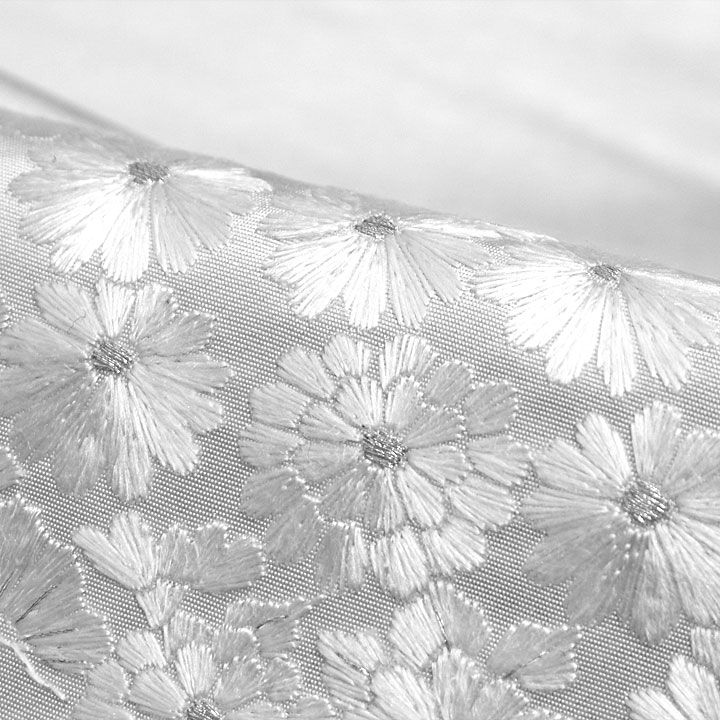 美品 袋帯 オフホワイト 箔糸 流水 牡丹 梅 松 菊 吉祥文様 4m31cm