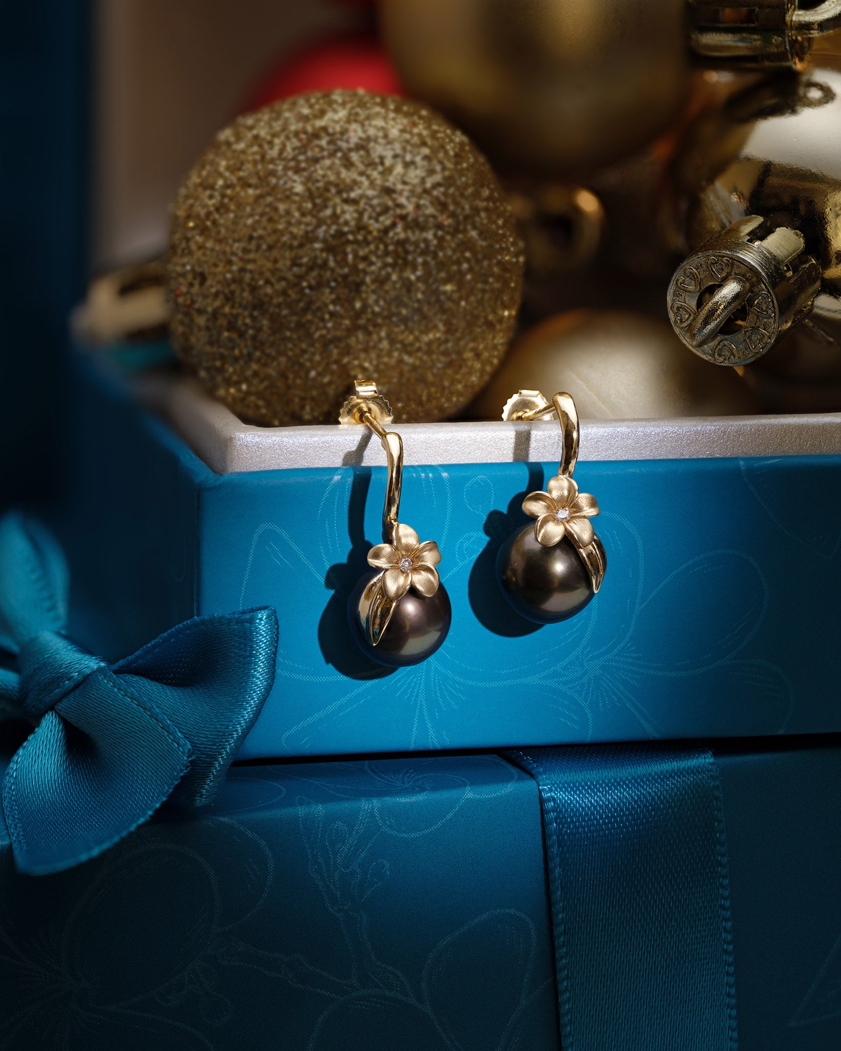 Maui Divers Jewelry Holiday Gift Guide: As Seen on Instagram