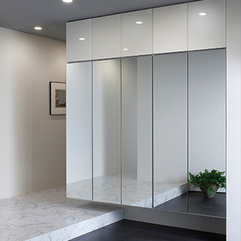 玄関収納 下駄箱 シューズボックス 靴収納 ミラー 吊戸棚 姿見 全身鏡