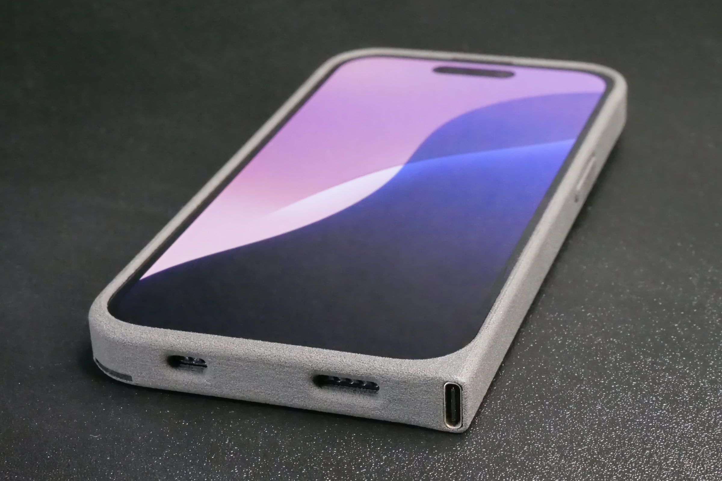 This USB-C case will make your Lightning iPhone feel relevant