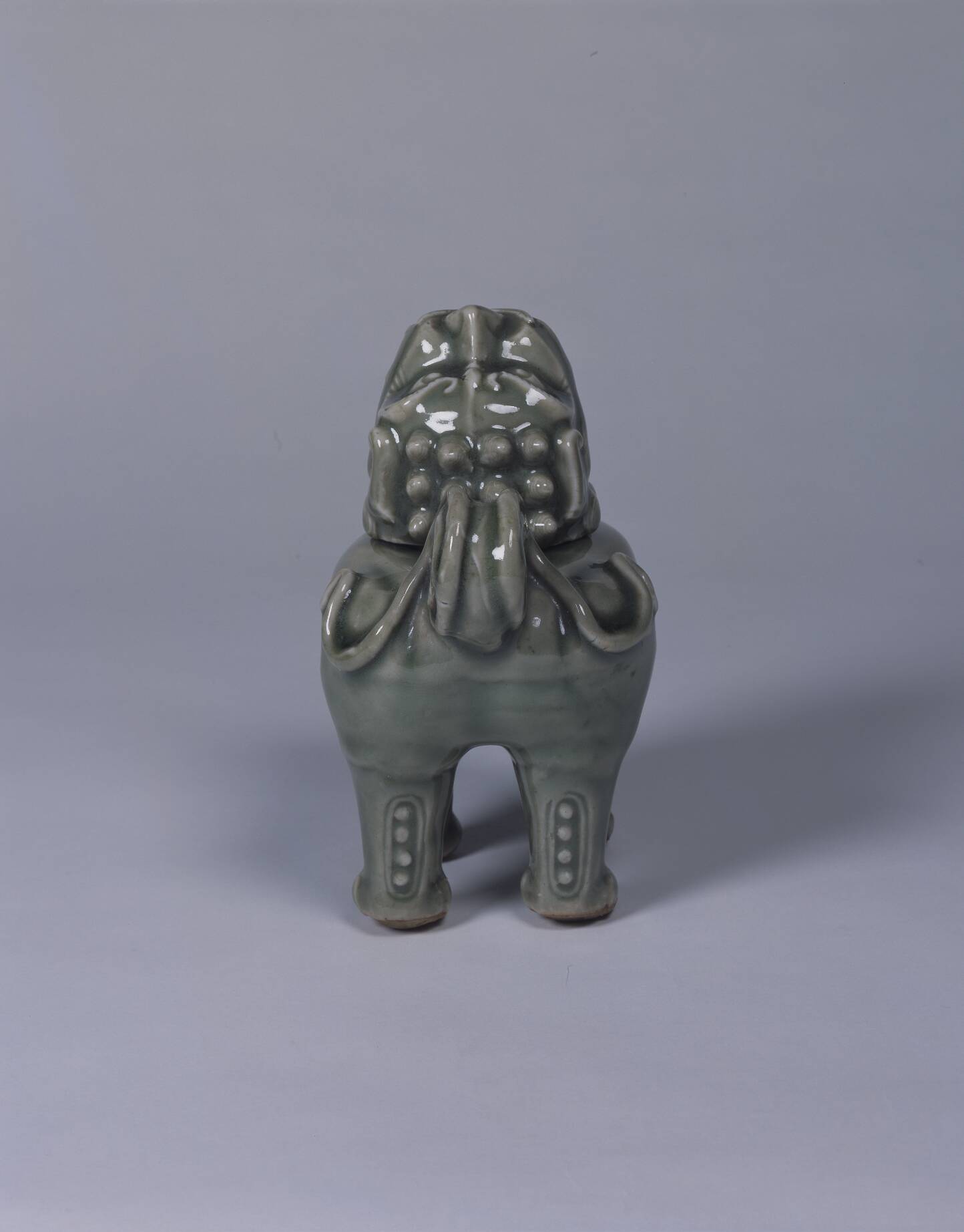 陶器根付 瑠璃青磁鉄釉獅子頭唐子根付 陶器根付 瑠璃青磁鉄釉獅子頭