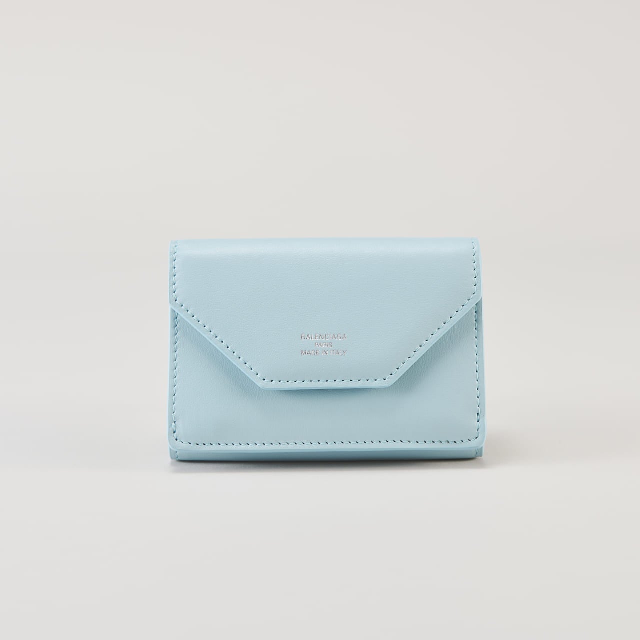 Gallery]【12月1日は開運日！】「バレンシアガ」の日本限定色の財布が