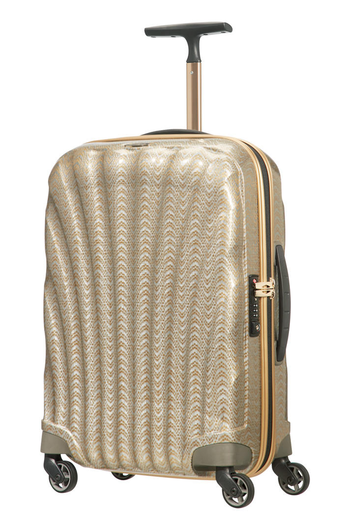 出張時に空港で周りと差がつく！ ゴールド＆シルバーのサムソナイト