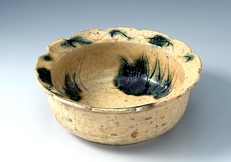 陶片 絵志野鉢 桃山時代 志野陶片 織部 黄瀬戸 瀬戸黒 美濃焼 桃山陶