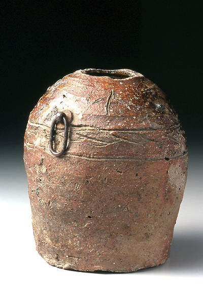 存在感抜群の古信楽桧垣文蹲壷、花生桐箱入