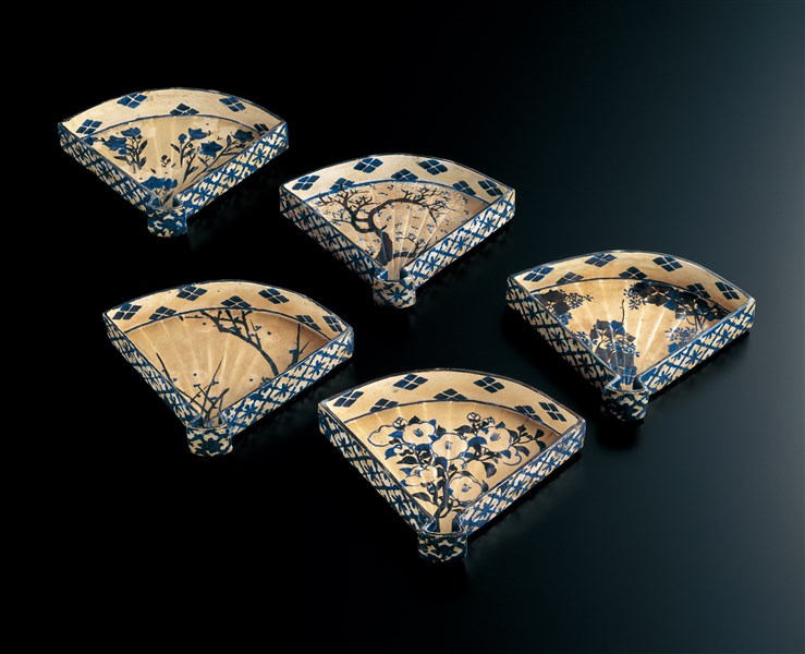 色絵 乾山額皿（写し) 色絵 乾山額皿（写し) 乾山銹絵牡丹画角皿 尾形