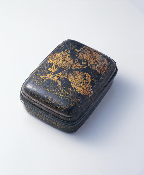 枝菊蒔絵香合（歯黒箱） - MIHO MUSEUM