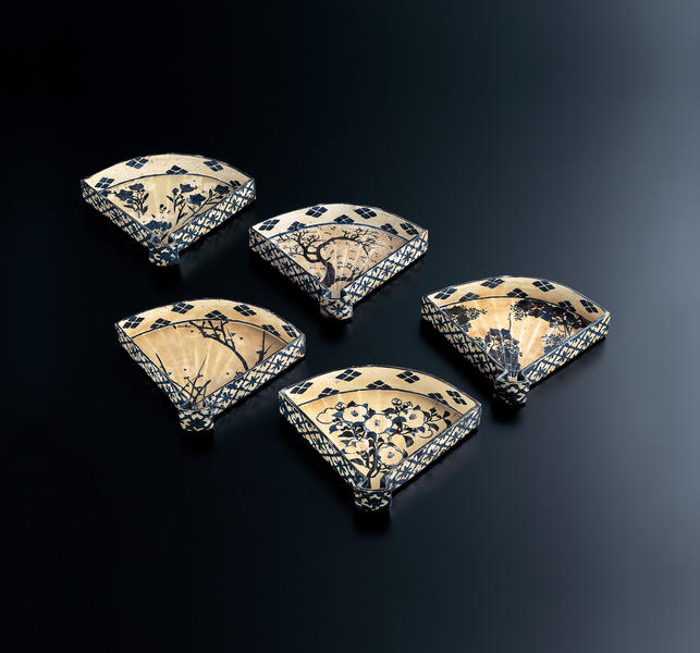 尾形乾山写しの逸品① 百合形向付6客 乾山銹絵百合形向付 - MIHO MUSEUM