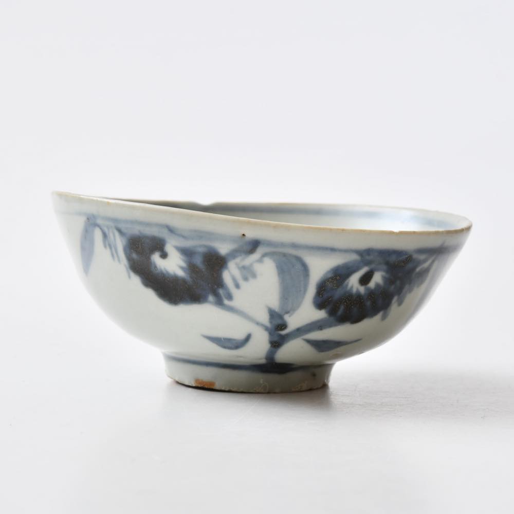 中国 明代 青花花紋小碗 ｜ みんげい おくむら （日本と世界の民芸）