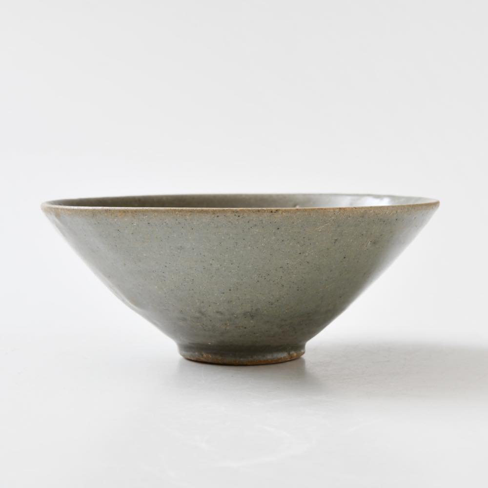 高麗 青磁 茶碗 高麗青磁平茶碗 こうらいせいじひらちゃわん | 鶴田