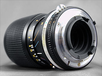 Nikon EM Zoom-NIKKOR 35〜105mmセット Nikon EM Zoom-NIKKOR 35