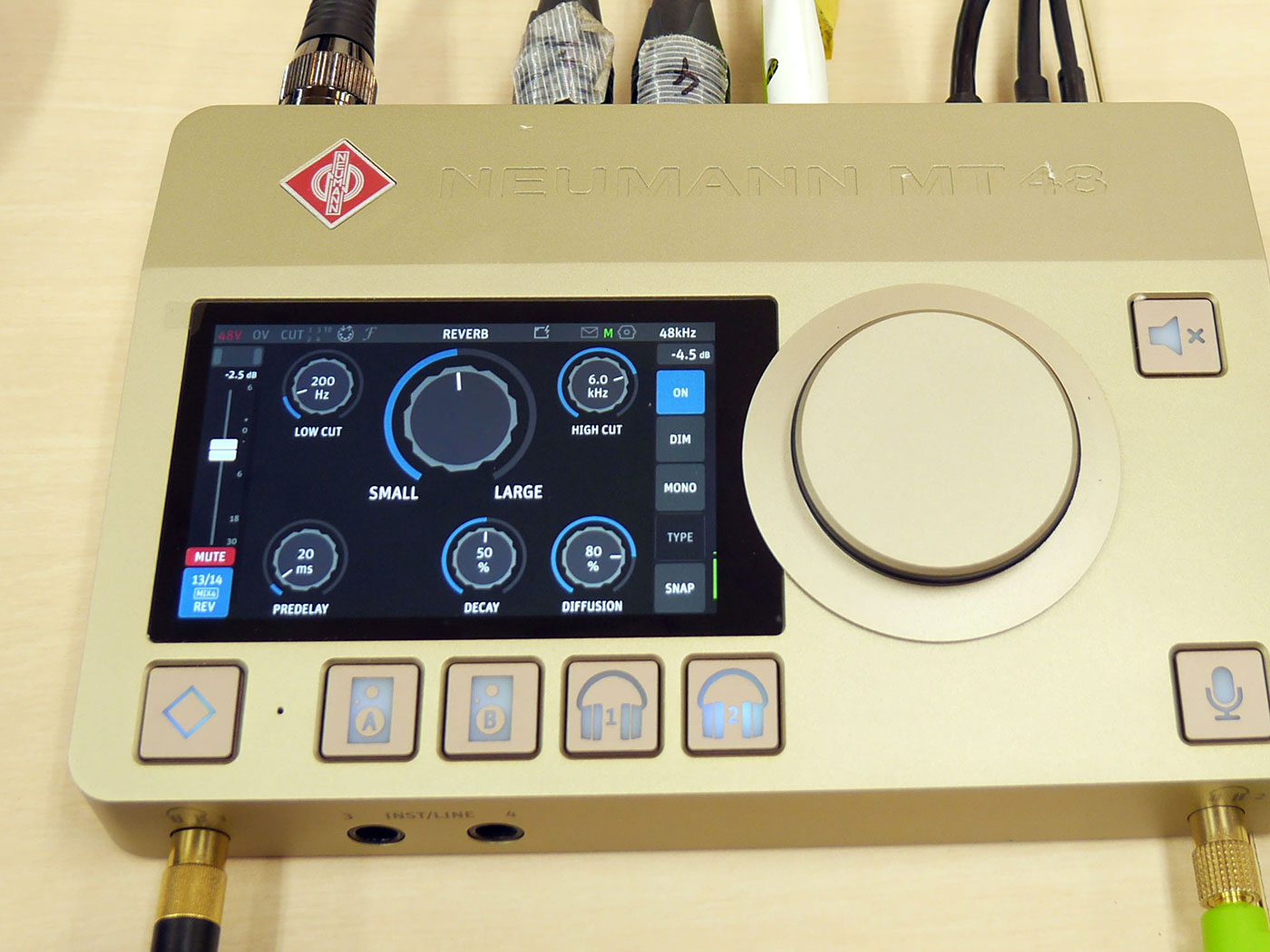 Neumann初のオーディオインターフェイスMT 48徹底レビュー！Rock oN