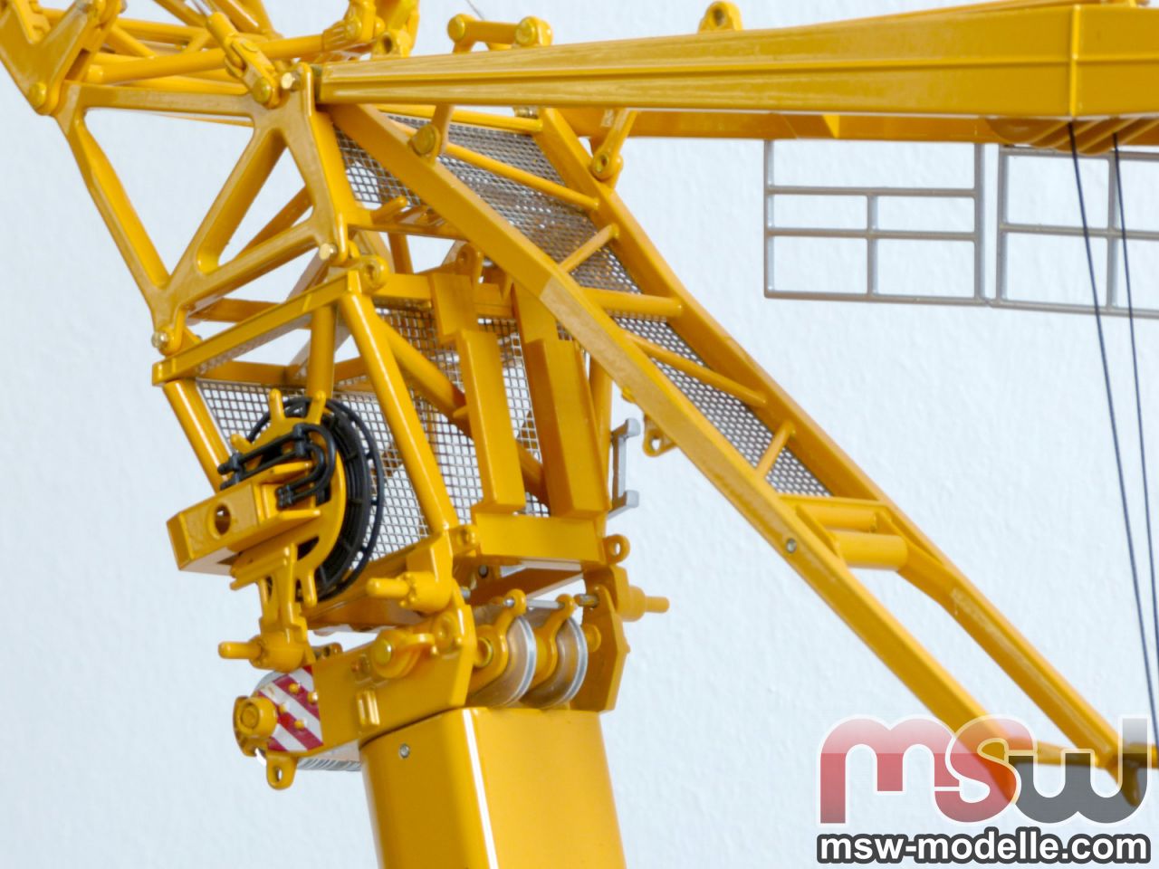 Model review Diecast model shop, 1/50 scale models: trucks, cranes