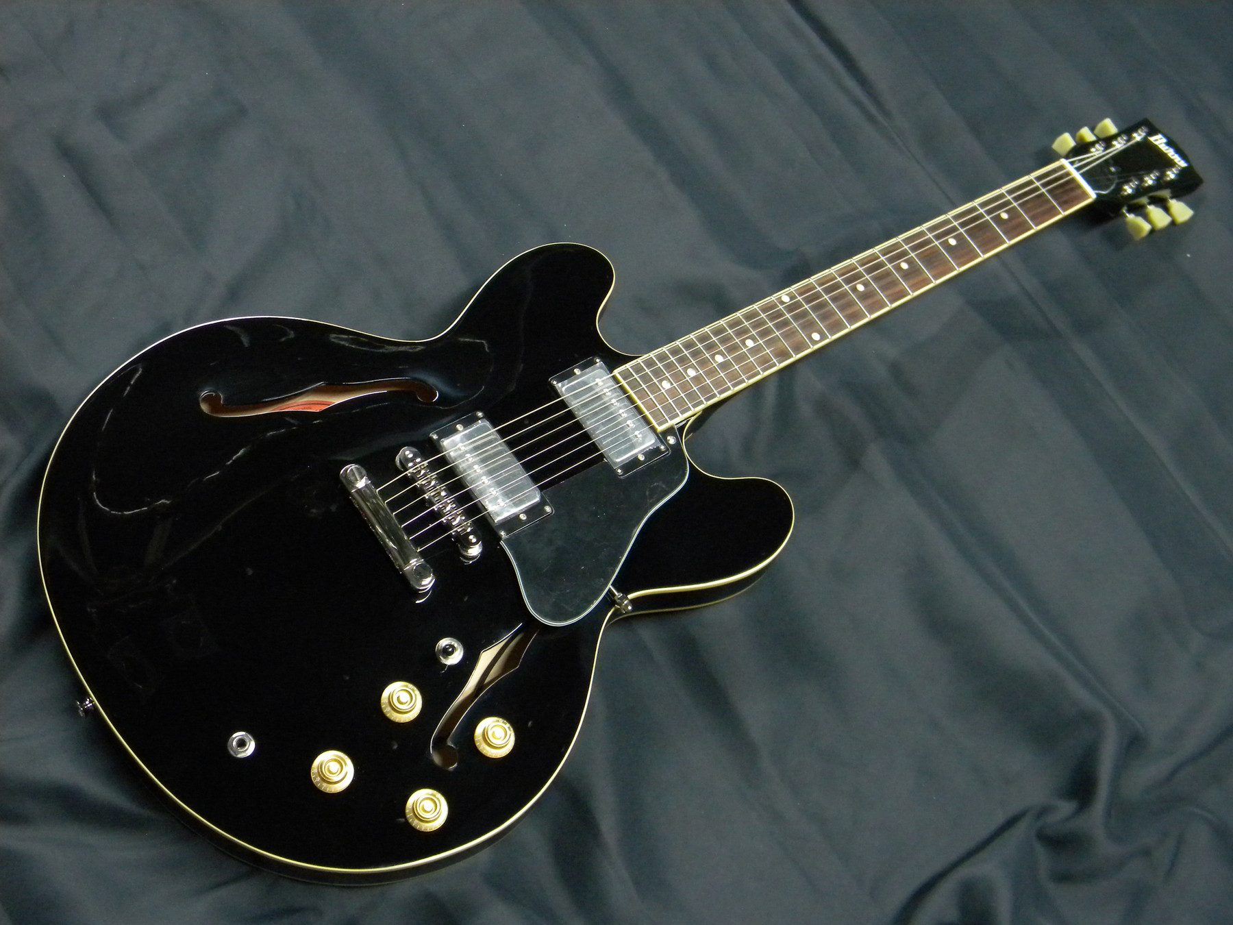美品) BURNY RSA-70 セミアコ ブラック色 BURNY】セミアコ RSA-70 CR