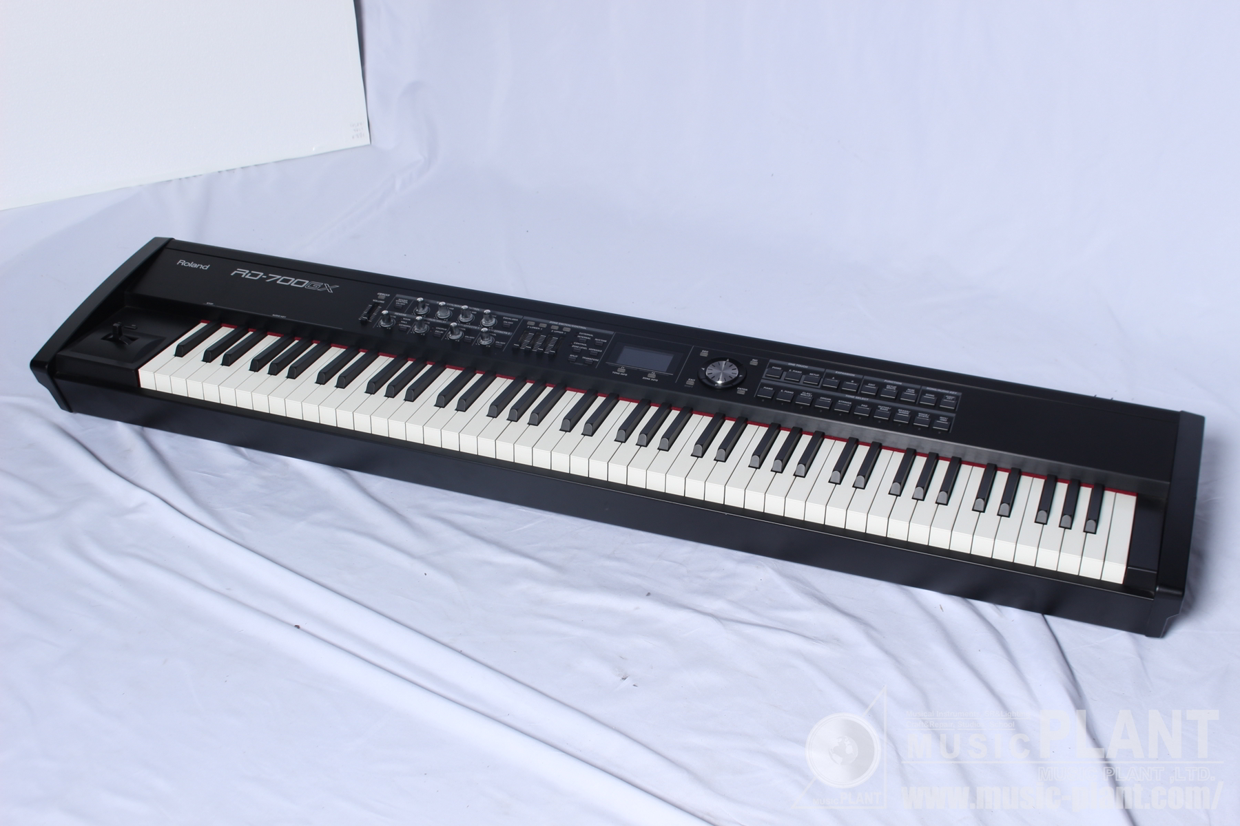 Roland デジタルピアノRD-700GX中古品()売却済みです。あしからずご