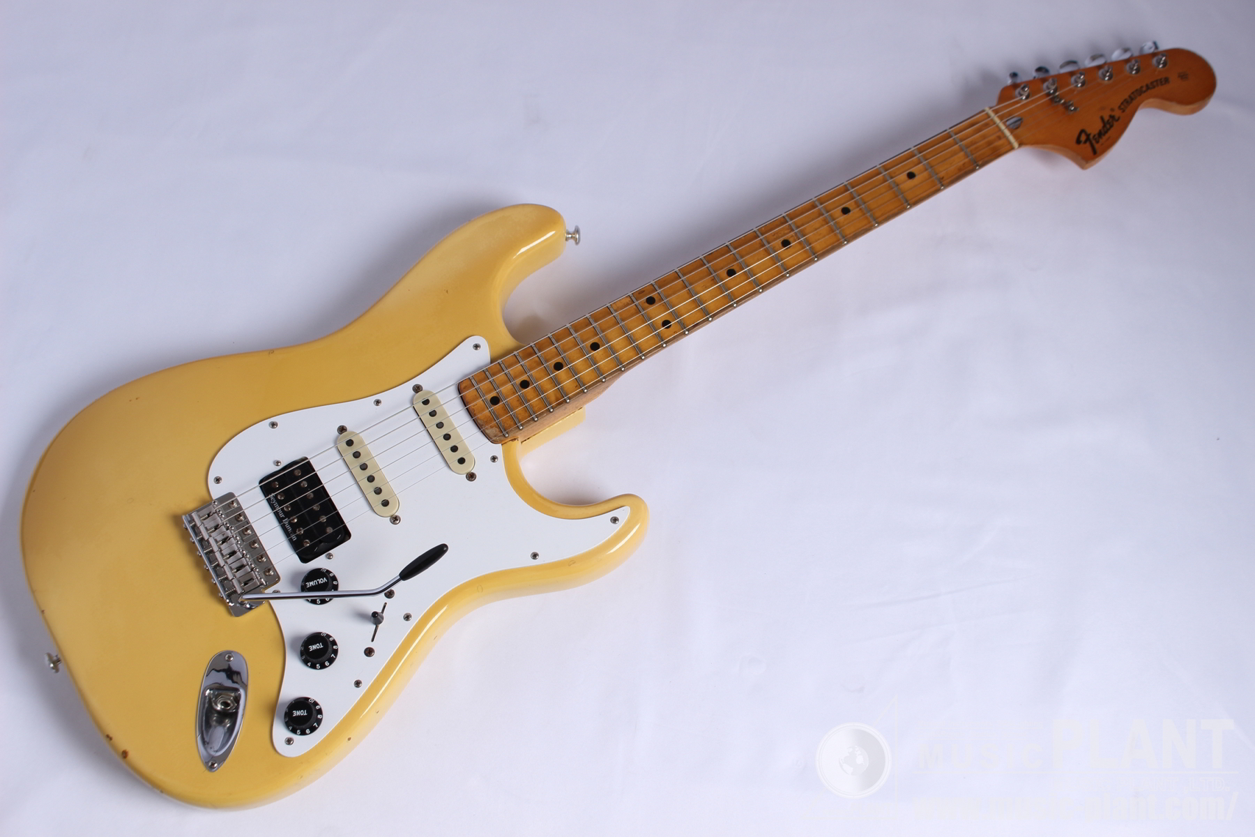 値下げ依頼fender Japan ビンテージ ストラトキャスターアナグマMOD